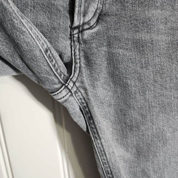 Agolde Nico High Rise Button Fly Ankle Fray Like New Size 31 Has stretch - Picture 9 of 16